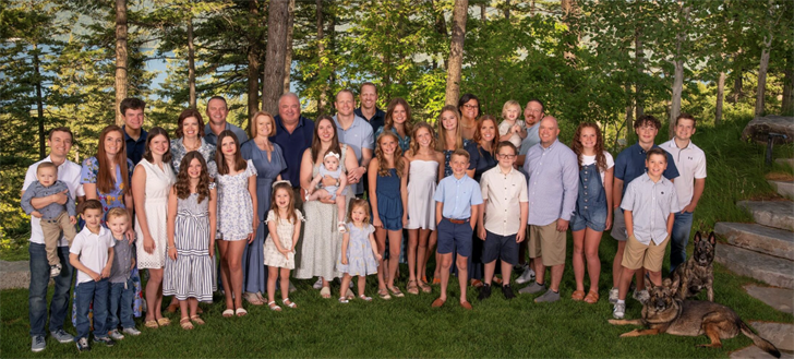 Mark and Robyn Jones with their children and grandchildren. The Texas couple now owns Nebraska’s Pawnee Springs Ranch. (Courtesy of the Jones family)